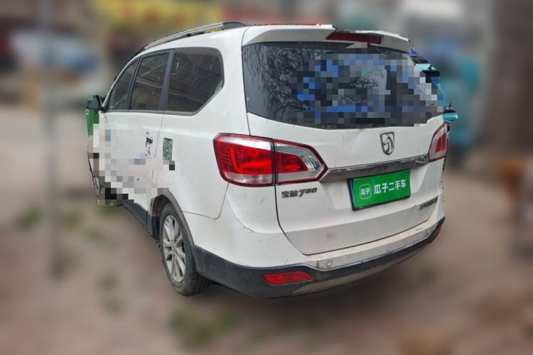 Used Baojun 730 2014 1.5L manual Comfort version 7 seats
