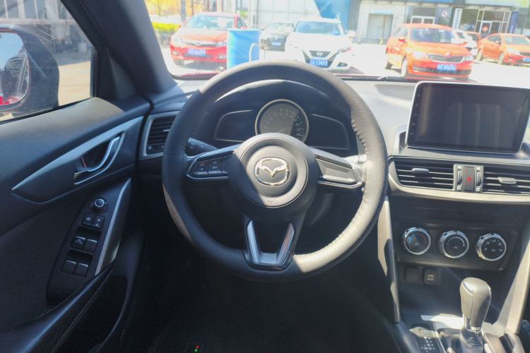 Used Mazda CX-4 2018 2.0L Automatic Two-Wheel Drive Blue Sky Dynamic Version China V Standard
