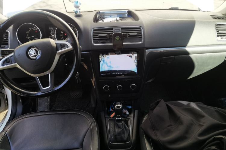 Used Skoda Yeti 2017 TSI280 DSG Car Enjoy Brothers Edition