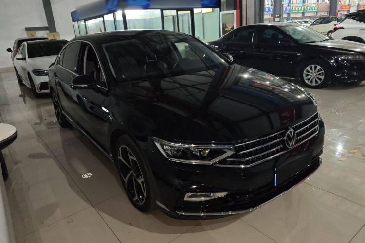 Used Volkswagen Magotan 2023 2 Million Units Commemorative Edition 330TSI DSG Luxury Version Exterior 1