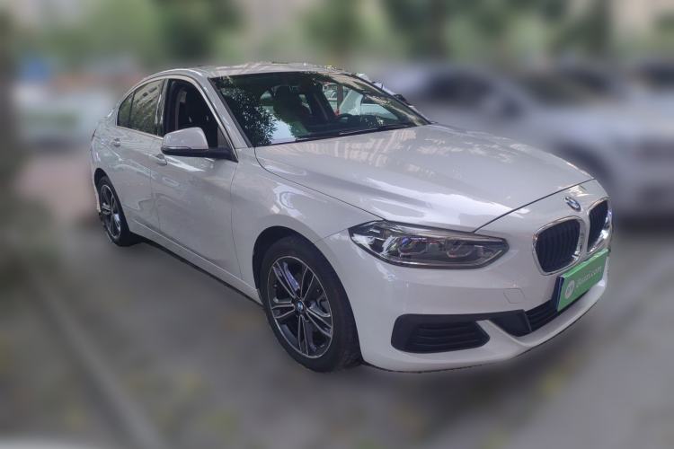 Used BMW 1 Series 2020 120i Fashion Model Front Right 45 Deg