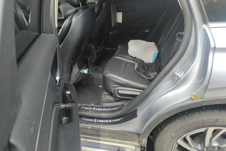 Used Lincoln Corsair 2024 2.0T Two-Wheel Drive Deluxe Edition Left Rear Seat