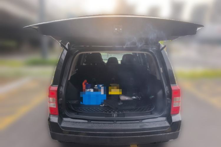 Used Jeep Patriot 2014 2.4L Sport Edition Trunk