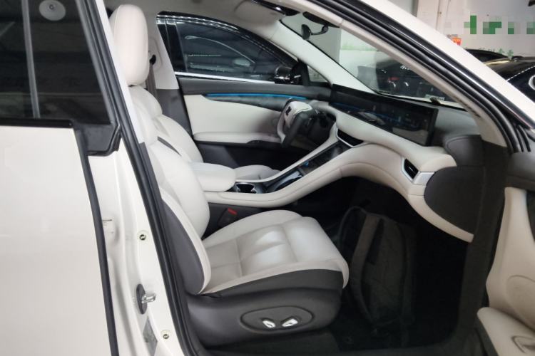 Used IM LS6 2023 Max Standard Edition Right Front Seat