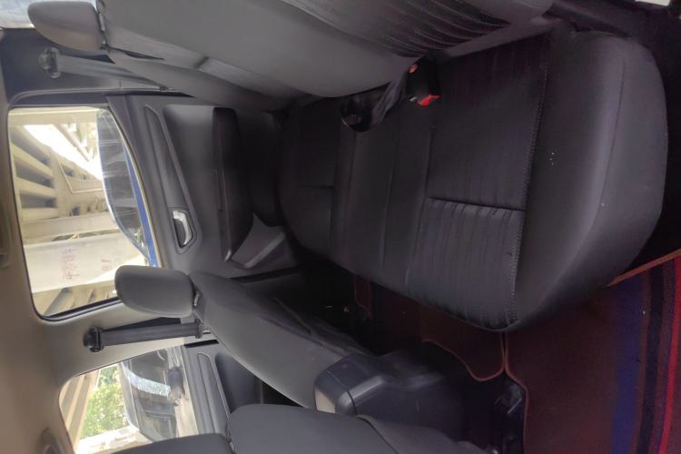 Used Isuzu JLM 2018 2.8T Classic Edition Two-Wheel Drive Luxury Version JE493ZLQ5F Left Rear Seat