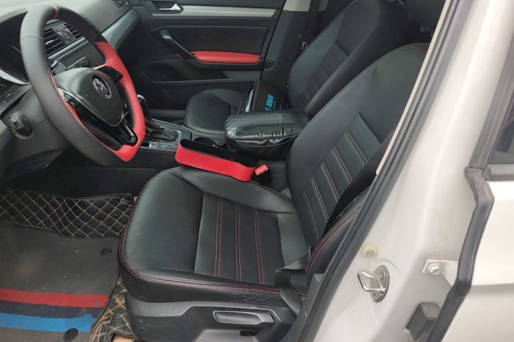 Used Volkswagen Lamando 2015 230TSI DSG Fashion Edition Left Front Seat