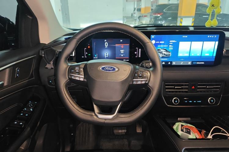 Used Ford Edge 2022 PLUS EcoBoost 245 Four-Wheel Drive Platinum Edition 7-Seater Steering Wheel