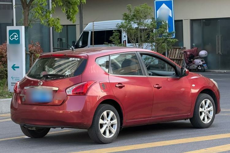 Used Nissan Tiida 2014 1.6L Manual Smart Model Exterior 3