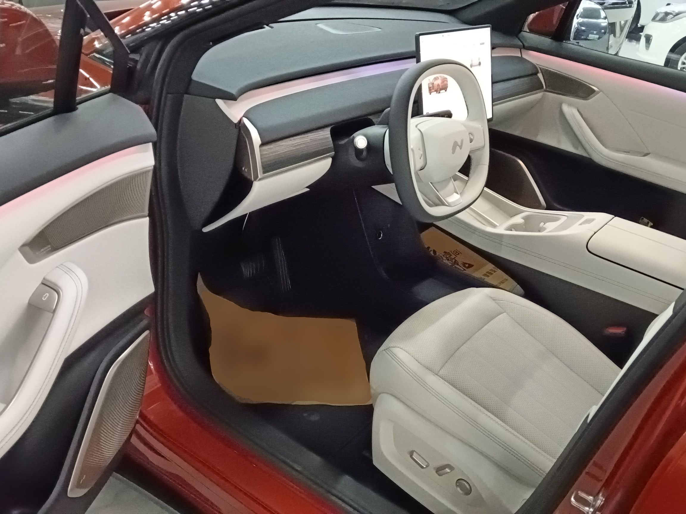 المقاعد الأمامية داخل السيارة