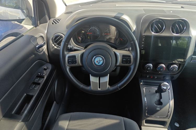 Used Jeep Compass 2012 2.0L two-wheel drive sport version