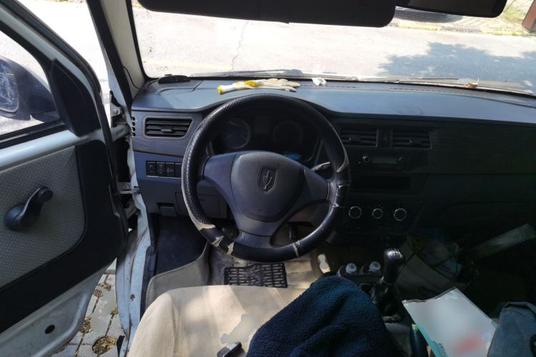 Used Jinbei Hiace X30 2013 1.3L Standard Version
