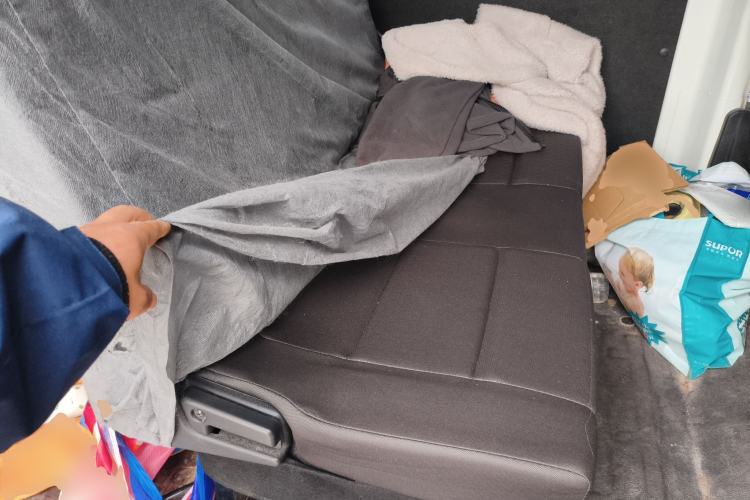 Used Chana Ruixing EM60 2025 Passenger Version Comfort Edition 6 Seats 300 km Range Side-Hinged Doors
