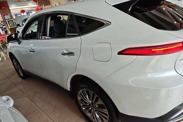 Used Toyota Harrier 2022 2.0L CVT Two-Wheel Drive Deluxe Edition