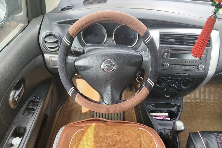 Used Nissan Livina 2013 1.6XE Manual Comfort Edition
