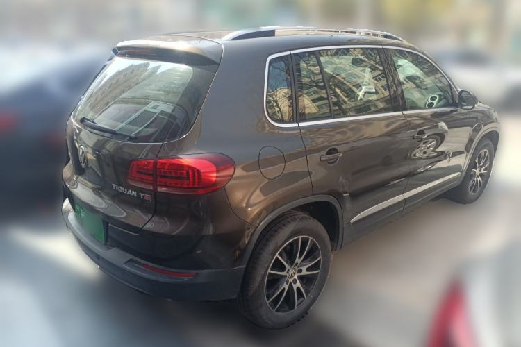 Used Volkswagen Tiguan 2015 1.8TSI Automatic Two-Wheel Drive Luxury Model Rear Right 45 Deg