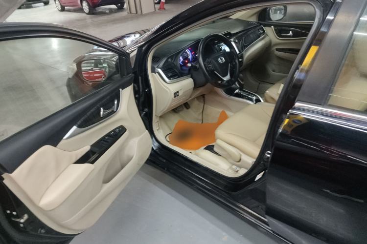 Used Honda Crider 2013 1.8L automatic luxury edition