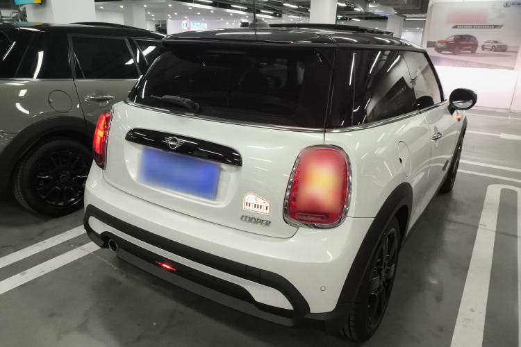 Used MINI MINI 2023 Updated 1.5T COOPER Artist
