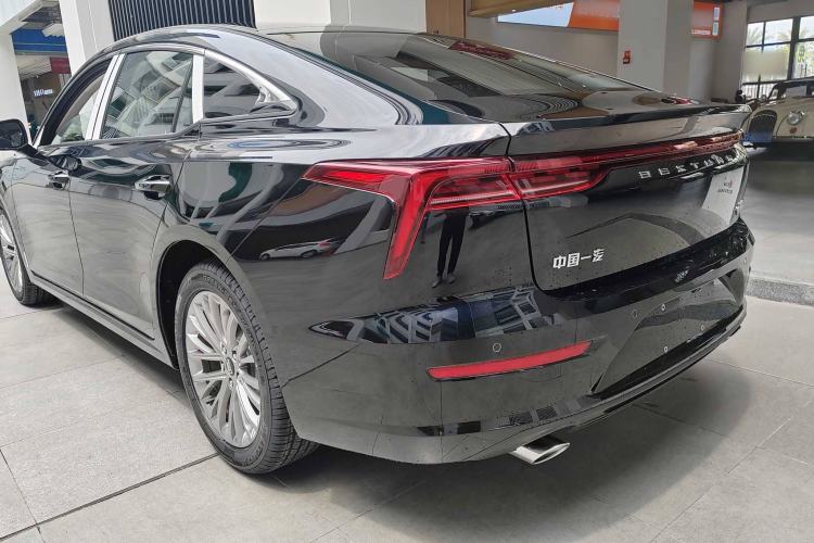 Used Bestune B70 2025 Dragon Edition 1.5T Enjoy Customization Model
