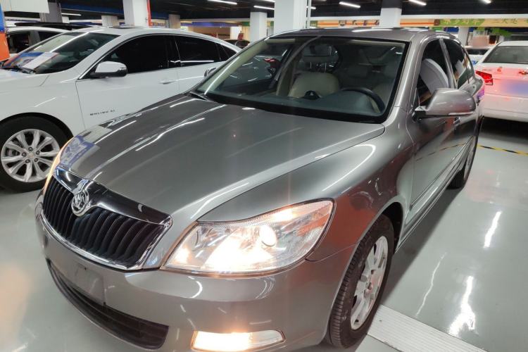 Used Skoda Octavia 2015 Classic Model 1.6L Automatic Elegance Edition