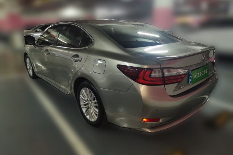 Used Lexus ES 2015 200 Elite Edition Rear Left 45 Deg
