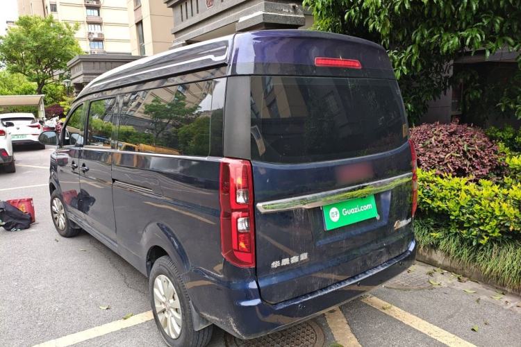 Used Jinbei Gold Hiace 2021 2.0L Passenger Vehicle Engineering Lion 6 Seats