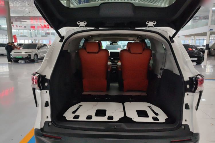 Used Toyota Granvia 2024 2.5L Hybrid Comfort Edition