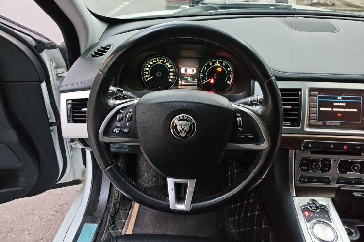 Used Jaguar XF 2015 XF 2.0T Prestige Edition Steering Wheel