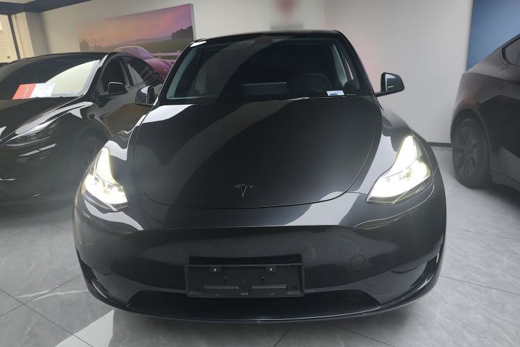Used Tesla Model Y 2024 Rear-Wheel-Drive Version Front