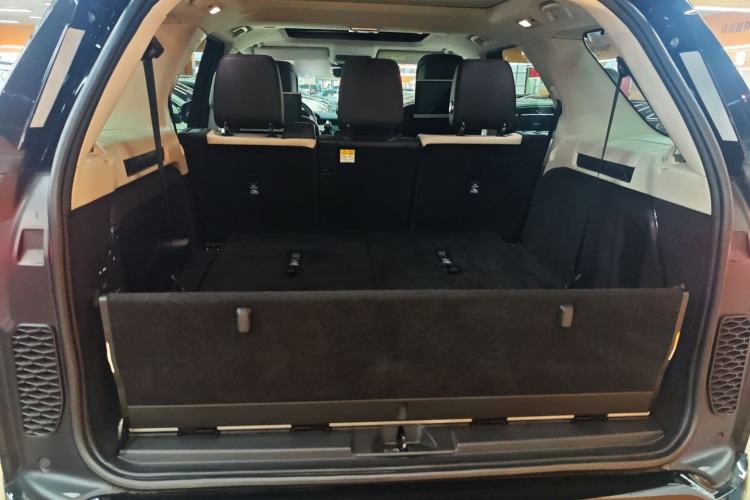 Used Land Rover Discovery 2021 360 PS R-Dynamic SE
