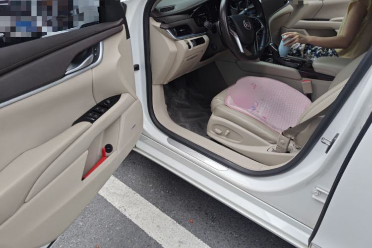 Used Cadillac XTS 2015 28T Comfort Model Driver Seat