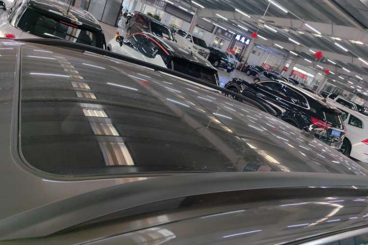 Used Volkswagen Touareg 2015 3.0 TSI Comfort Model