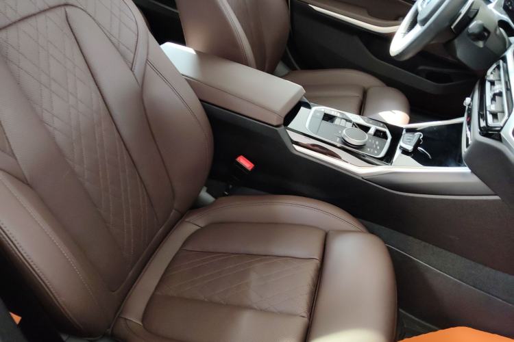 Used BMW 3 Series 2024 320Li M Sport Package Right Front Seat