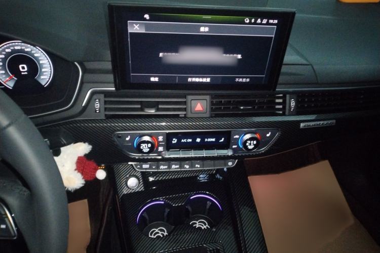 Used Audi A4L 2022 40 TFSI Luxury Dynamic Model
