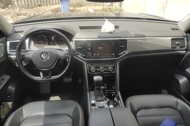 Used Volkswagen Teramont 2019 380TSI Four-Wheel Drive Luxury Version China VI Standard Center Console