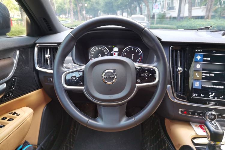 Used Volvo V90 2020 Cross Country T5 AWD Smart Range Edition