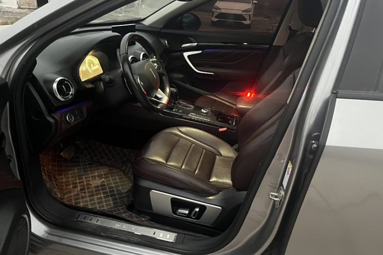 Used Wey VV7 2017 2.0T Ultra-Luxury Version
