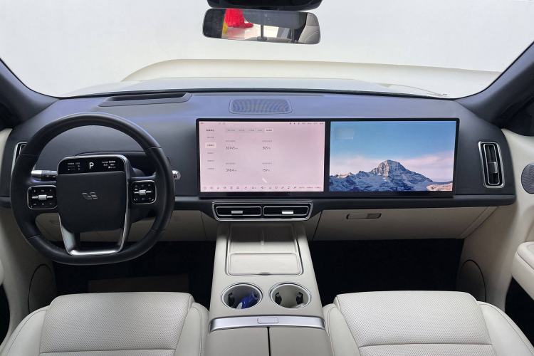 Used Li Auto L8 2023 Max model
