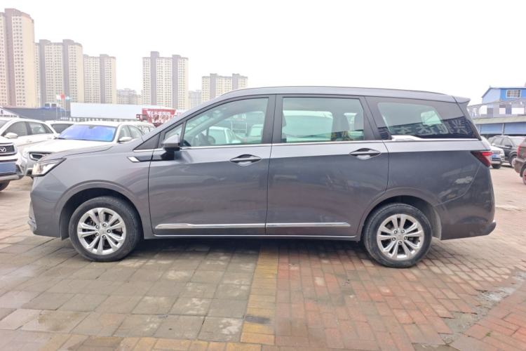 Used Wuling Jiachen 2022 1.5L Manual Comfort Edition
