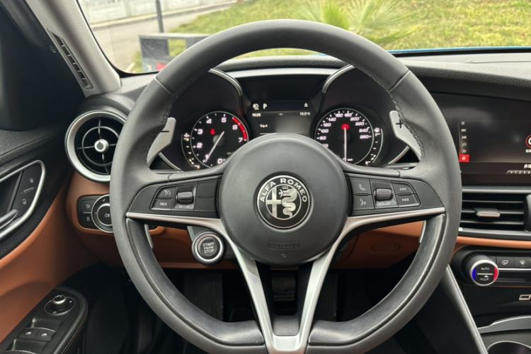 Used Alfa Romeo Giulia 2017 2.0T 280HP Luxury Edition