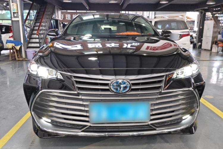 Used Toyota Avalon 2019 Dual-Engine 2.5L Luxury Edition China VI Standard