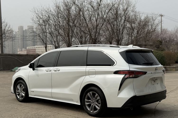 Used Toyota SIENNA 2023 2.5L Hybrid Comfort Edition