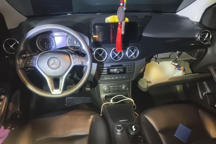 Used Mercedes-Benz B-Class 2012 B 180 Center Console