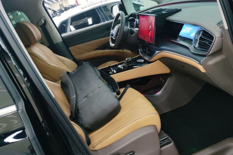 Used Denza D9 2022 DM-i 970 Four-Wheel Drive Flagship Model