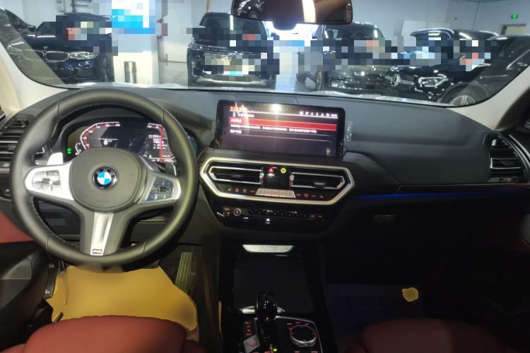 Used BMW X3 2023 Restyled xDrive30i Leading Edition M Night Sky Package Center Console