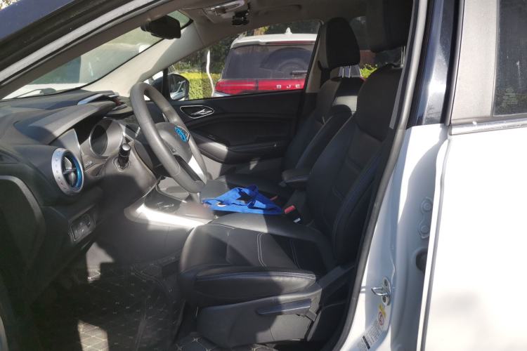 Used BYD Yuan New Energy 2018 EV360 Smart Connected Cool Model Left Front Seat