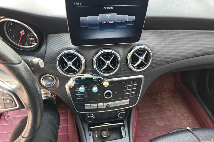 Used Mercedes-Benz GLA 2018 GLA 200 Sport Edition Audio And AC Panel