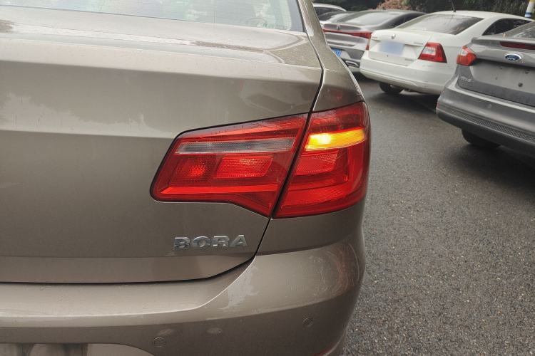 Used Volkswagen Bora 2014 1.6L Automatic Comfort Model Right Rear Taillight