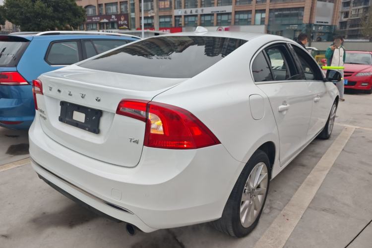 Used Volvo S60 2016 S60L T4 Zhiyuan Edition
