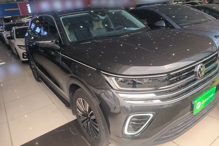 Used Volkswagen Tavendor 2024 330TSI Luxury Touring - All-Inclusive Edition Exterior 1