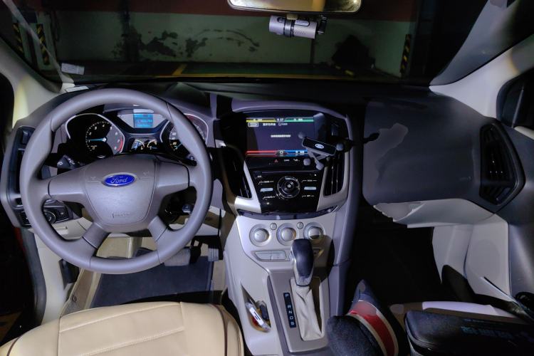 Used Ford Focus 2012 Sedan 1.6L Automatic Comfort Model
